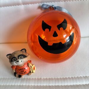 Vintage Hallmark 1983 Shirt Tales Trick Or Treat 2"H Raccoon w/ Jack O Lantern